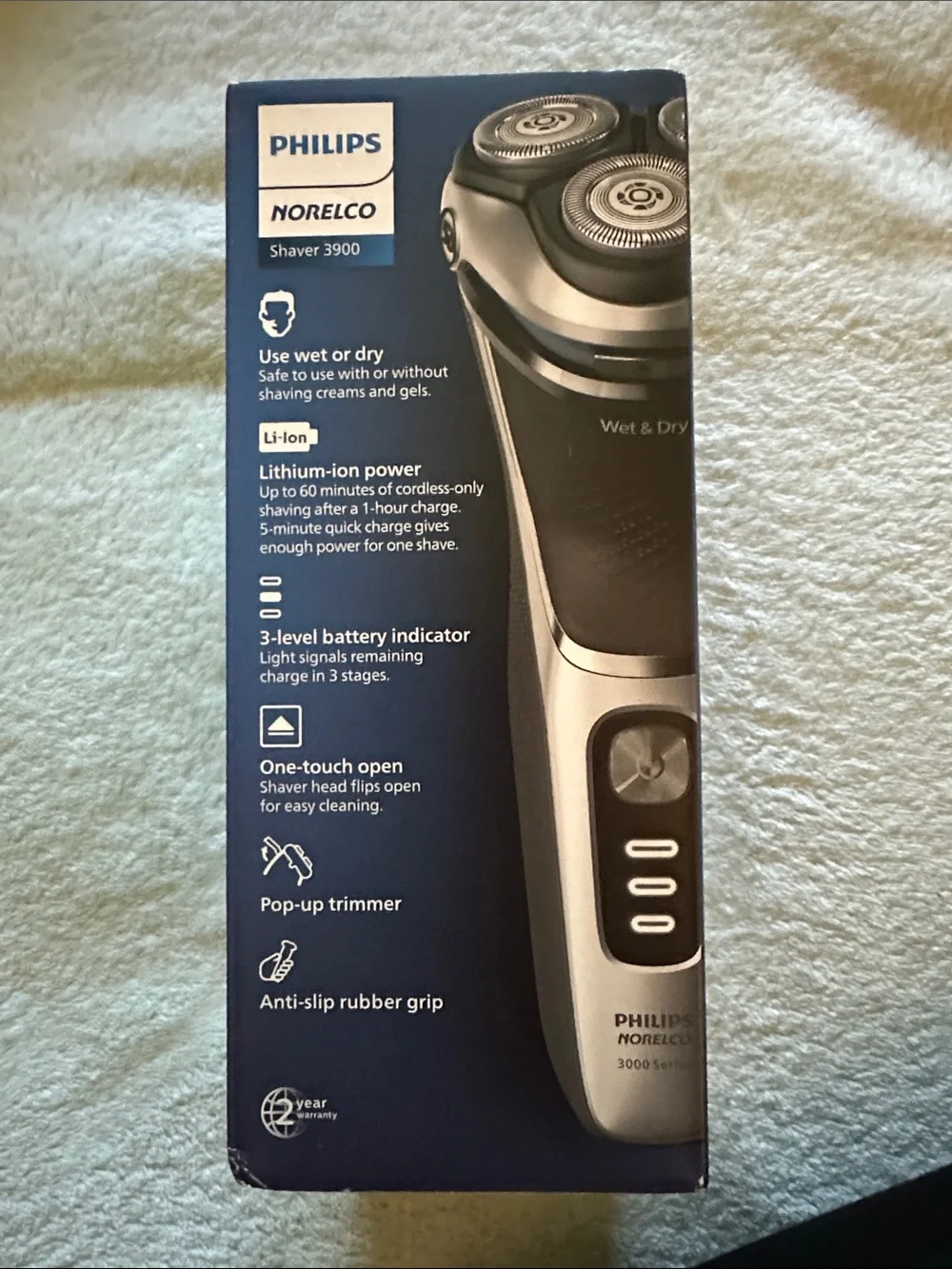 NEW Philips Norelco 3900 Electric Razor - Black/Silver
